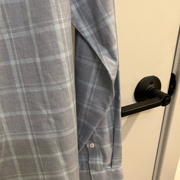 UNTUCKit Romagna Wrinkle Free Shirt Size small blu EUC A0372 - Picture 8 of 9